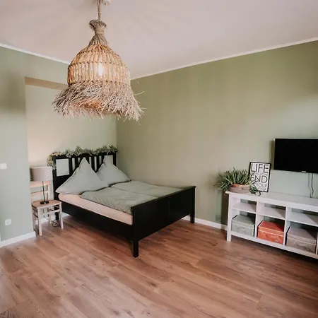 Soonwald Mit Terrasse & Whirlpool 아파트