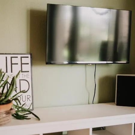 Soonwald Mit Terrasse & Whirlpool * 스트롬버그