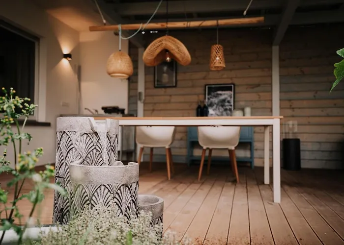 Soonwald Mit Terrasse & Whirlpool דירה סטרומברג