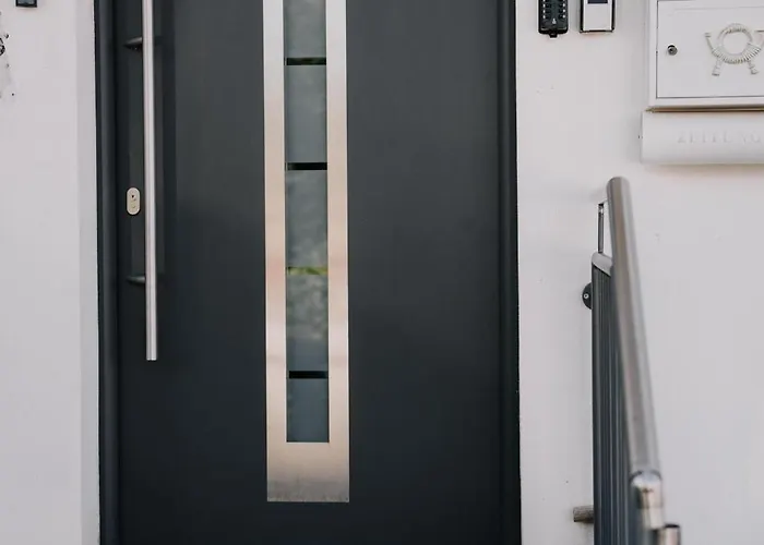 Soonwald Mit Terrasse & Whirlpool سترومبرغ